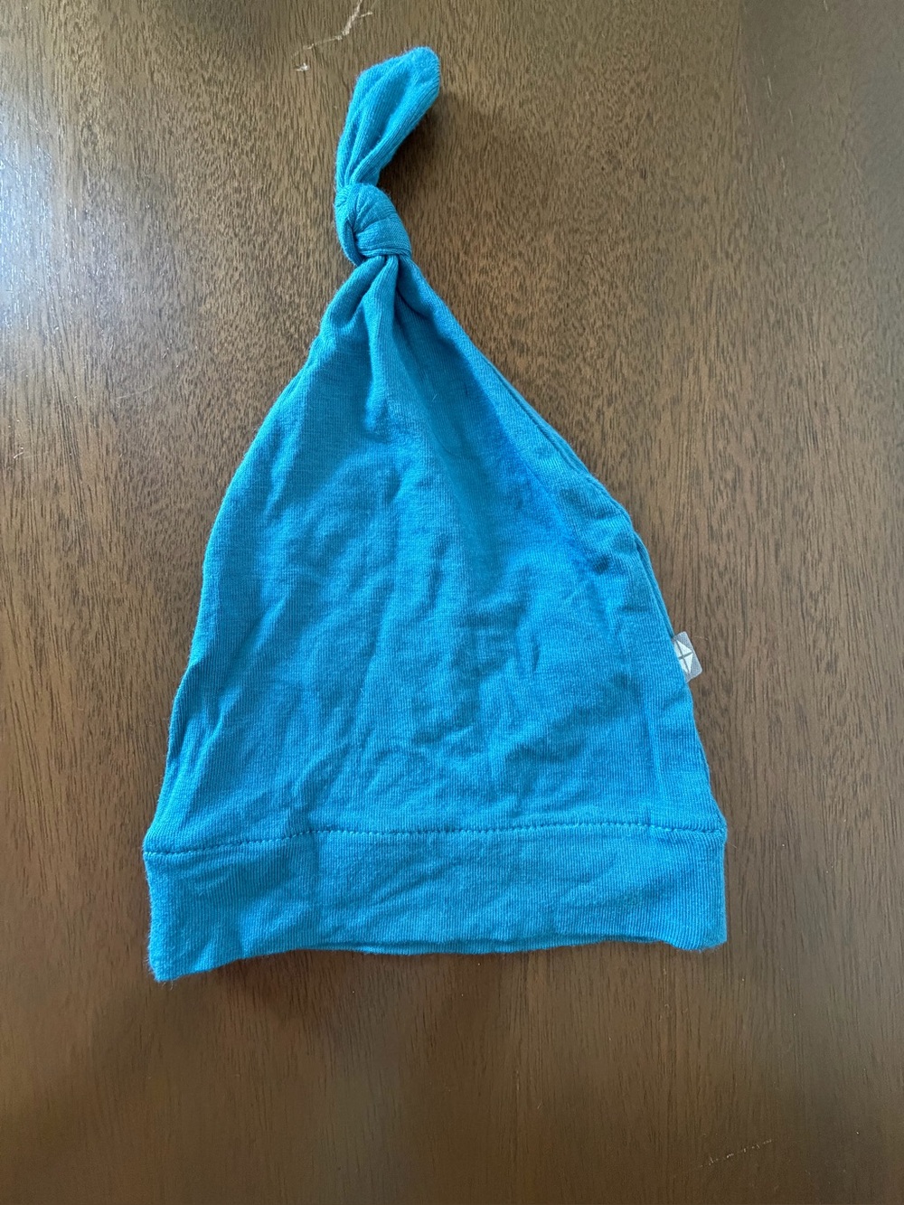 Kyte Baby Knot Hat, Newborn. Color: Teal ( I think).